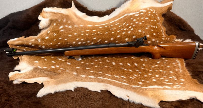 Winchester Model 70 – Factory Target Model – 26″ Heavy Barrel with Scope