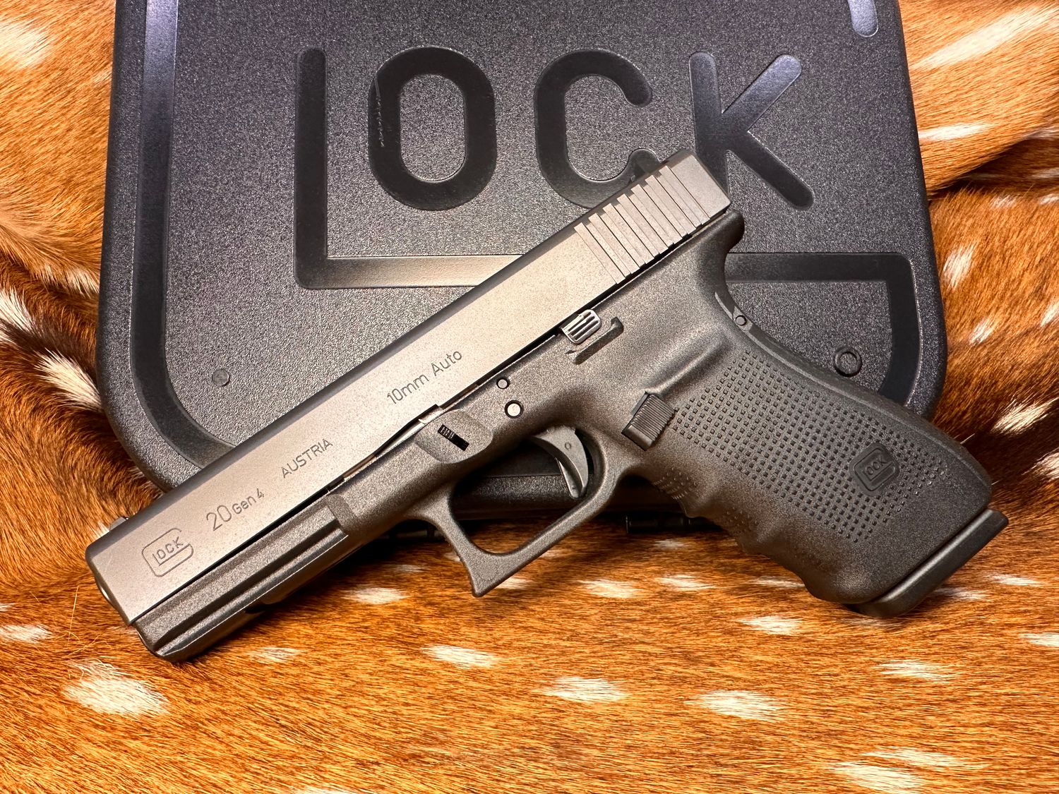 Like New in Box Glock 20 Gen4 — 10mm Auto Like New in Box Glock 20 Gen4 — 10mm Auto