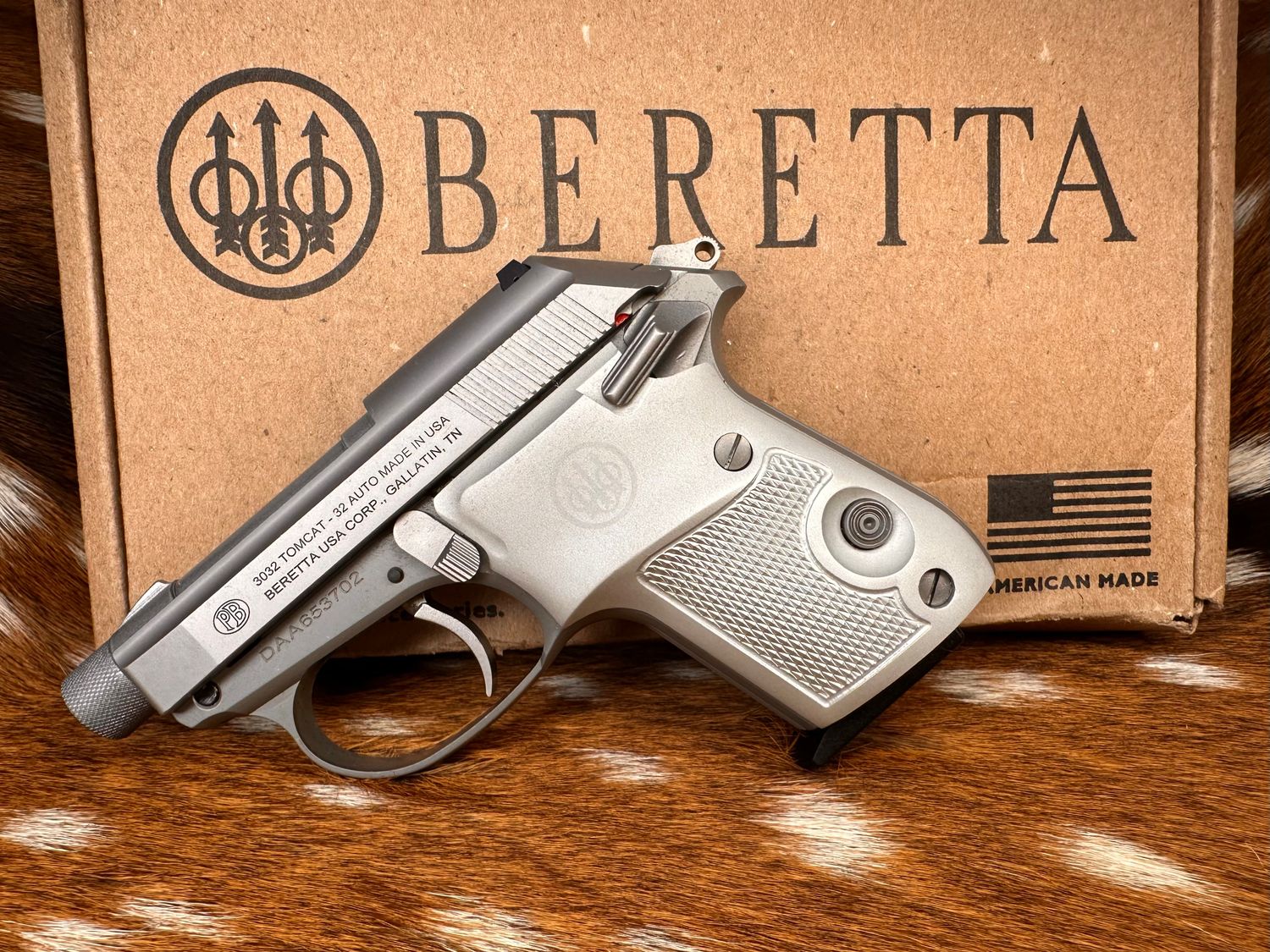 Lipsey's Exclusive Beretta 3032 Tomcat — “Ghost Buster” (Silver) — .32 ACP — New In Box Lipsey's Exclusive Beretta 3032 Tomcat — “Ghost Buster” (Silver) — .32 ACP — New In Box