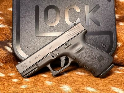 Glock 19 — Gen 3 — 9×19 — Brand New in Box Glock 19 — Gen 3 — 9×19 — Brand New in Box
