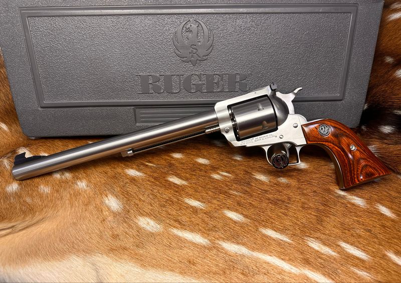 Ruger New Model Super Blackhawk .44 Magnum Revolver with Box