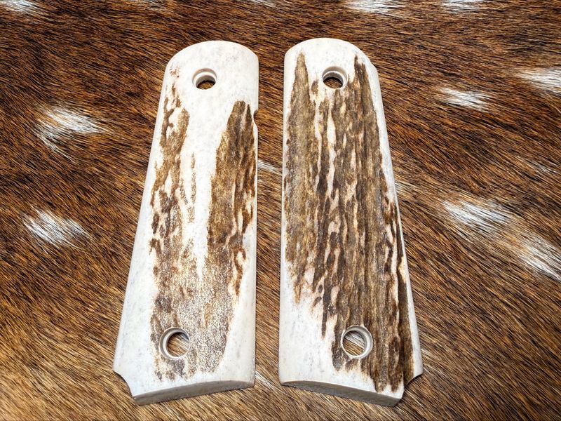 Traditional 1911 Stag Grips