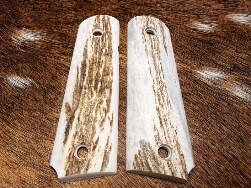 Traditional 1911 Stag Grips