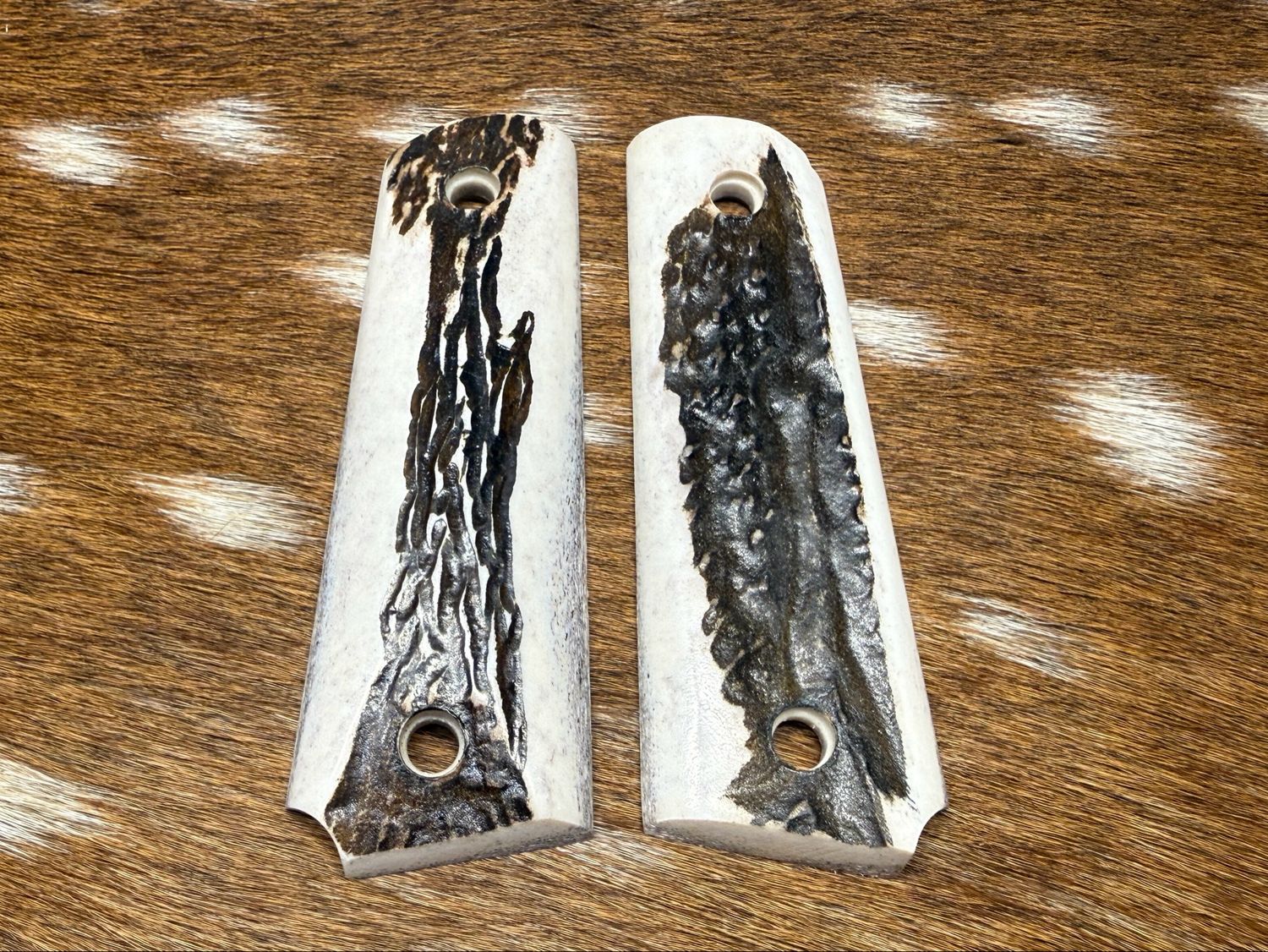 Traditional 1911 Stag Grips