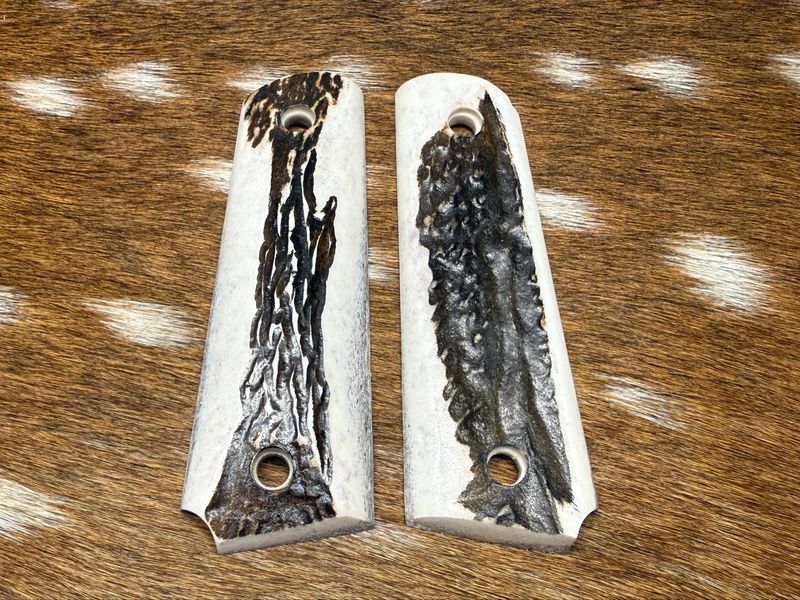 Traditional 1911 Stag Grips
