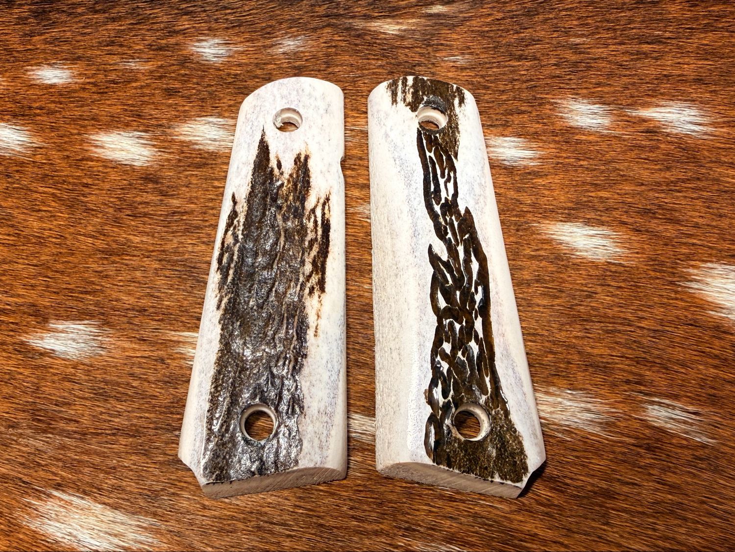 Traditional 1911 Stag Grips