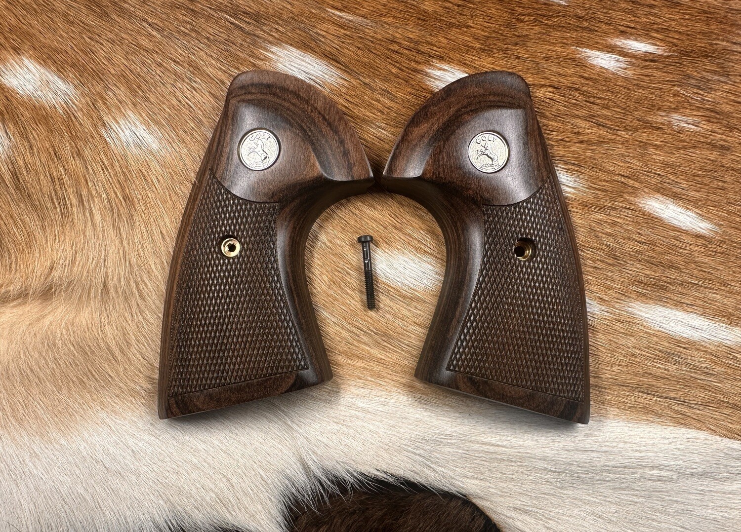 New Model Colt Python Factory Takeoff Grips New Model Colt Python Factory Takeoff Grips