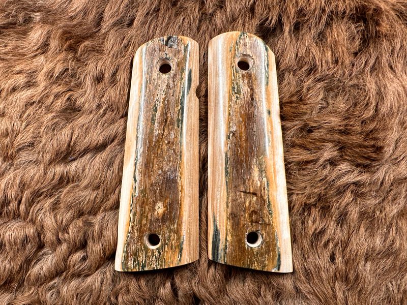 Magwell Mammoth Ivory Grips for 1911 Magwell Mammoth Ivory Grips for 1911