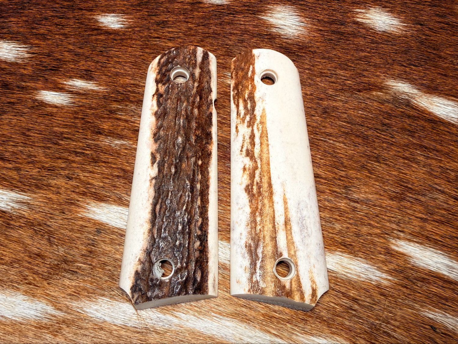 Traditional 1911 Stag Grips