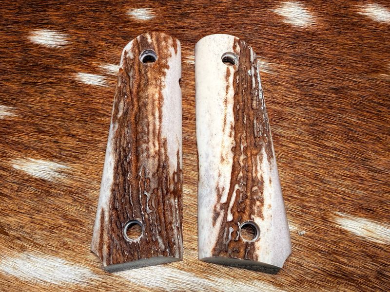 Traditional 1911 Stag Grips