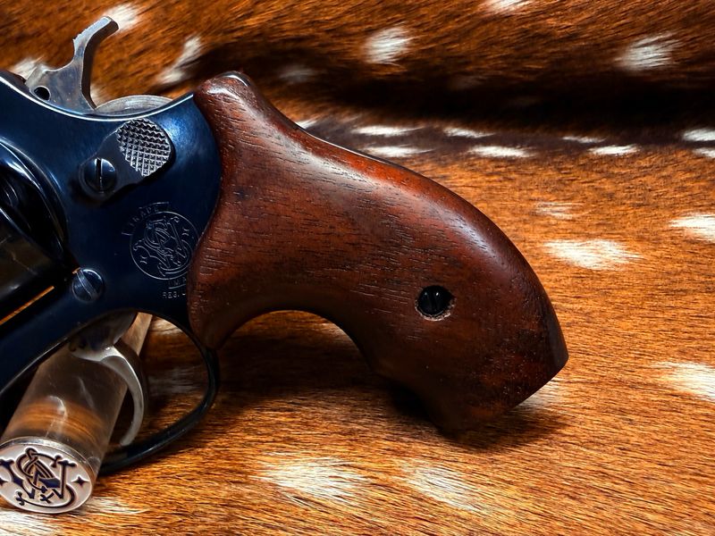Smith & Wesson High Grade Walnut Grips (J Frame Boot Grip Finger Groove)