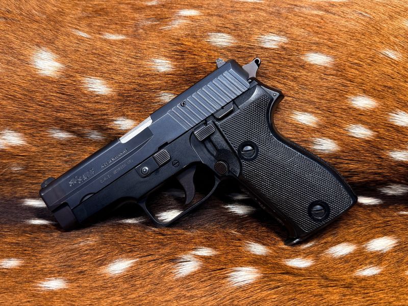 SIG Sauer P6 9mm Pistol – Made in Germany – German Police Surplus SIG Sauer P6 9mm Pistol – Made in Germany – German Police Surplus