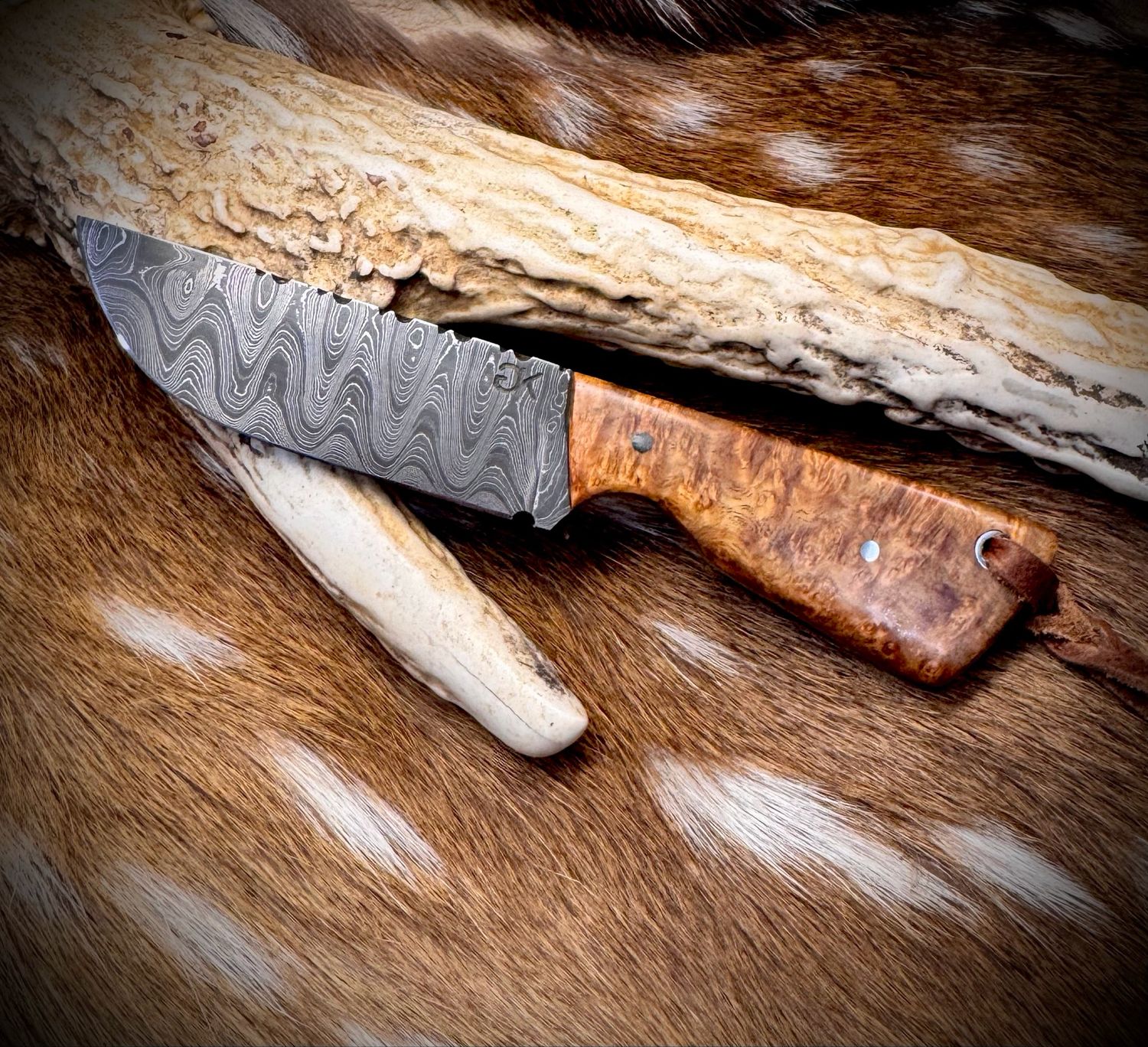 GK Customs Handmade Damascus Knife