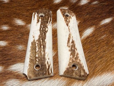 Traditional 1911 Stag Grips