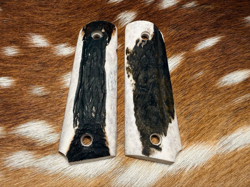 Traditional 1911 Stag Grips