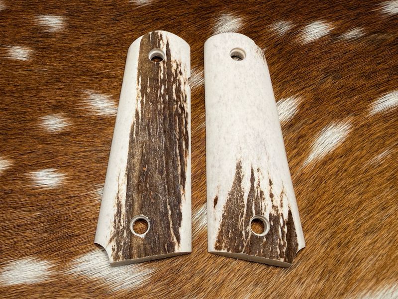 Traditional 1911 Stag Grips