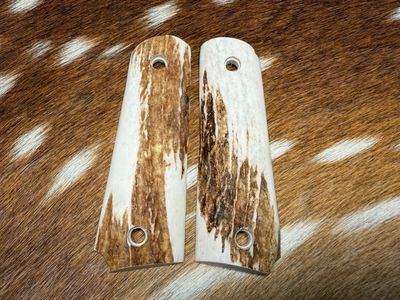 Traditional 1911 Stag Grips
