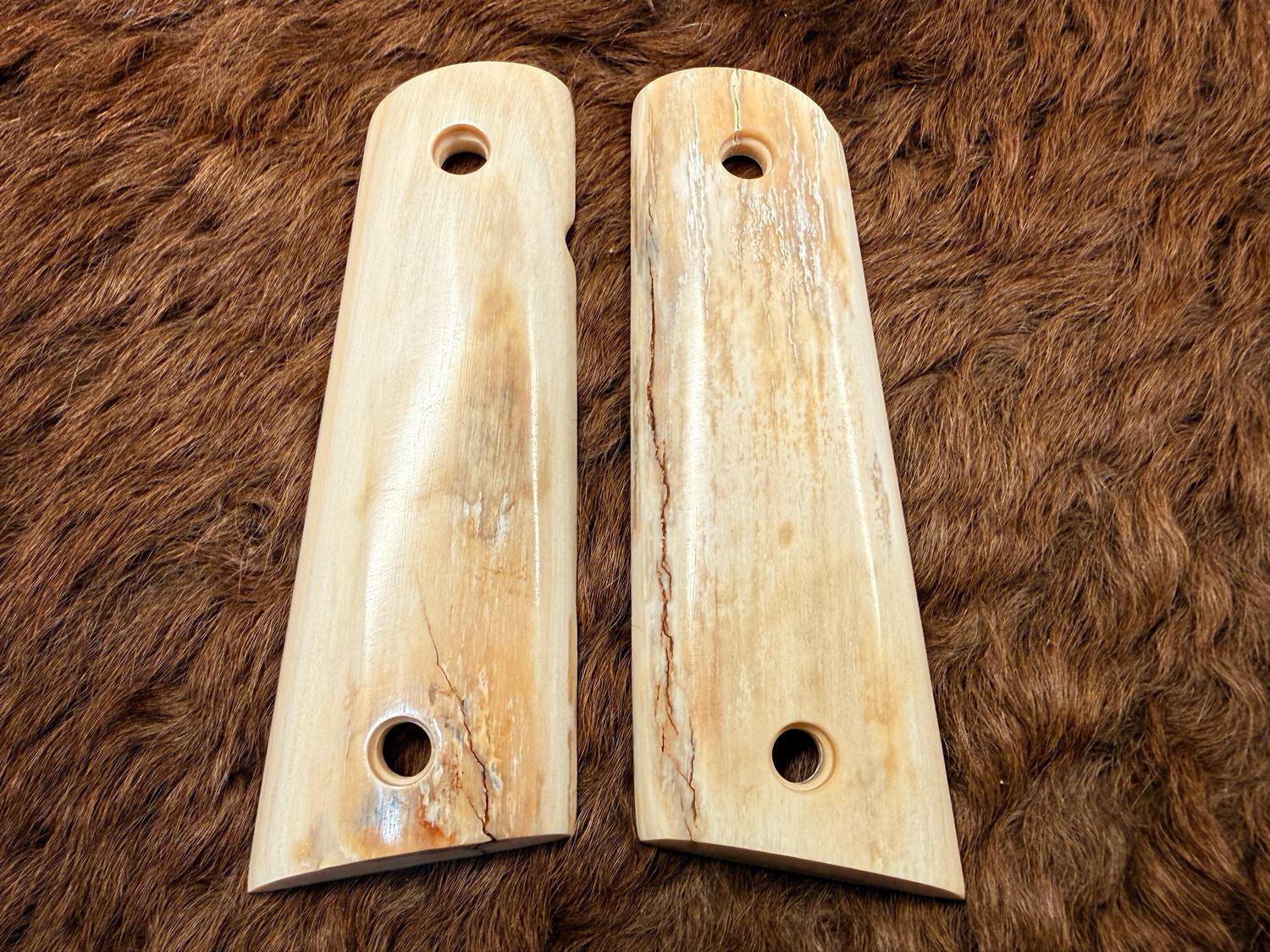 Magwell Mammoth Ivory Grips for 1911 Magwell Mammoth Ivory Grips for 1911