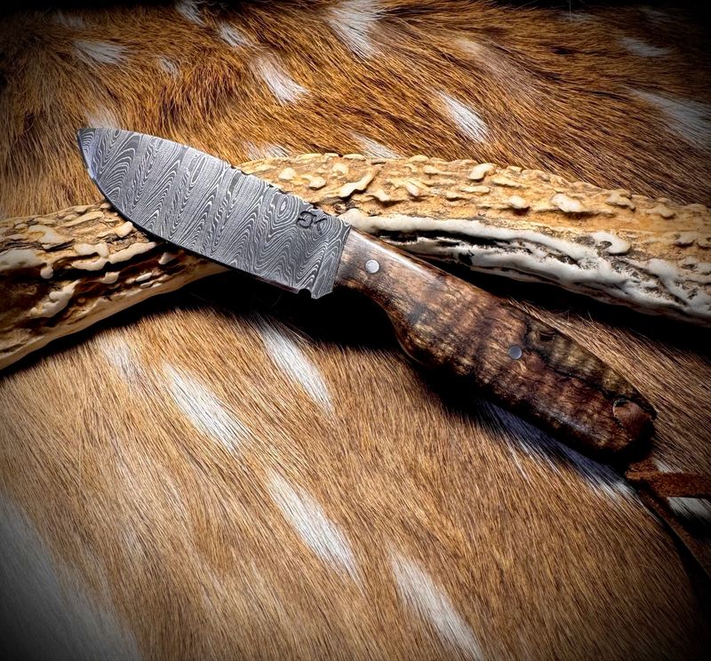 GK Customs Handmade Damascus Knife