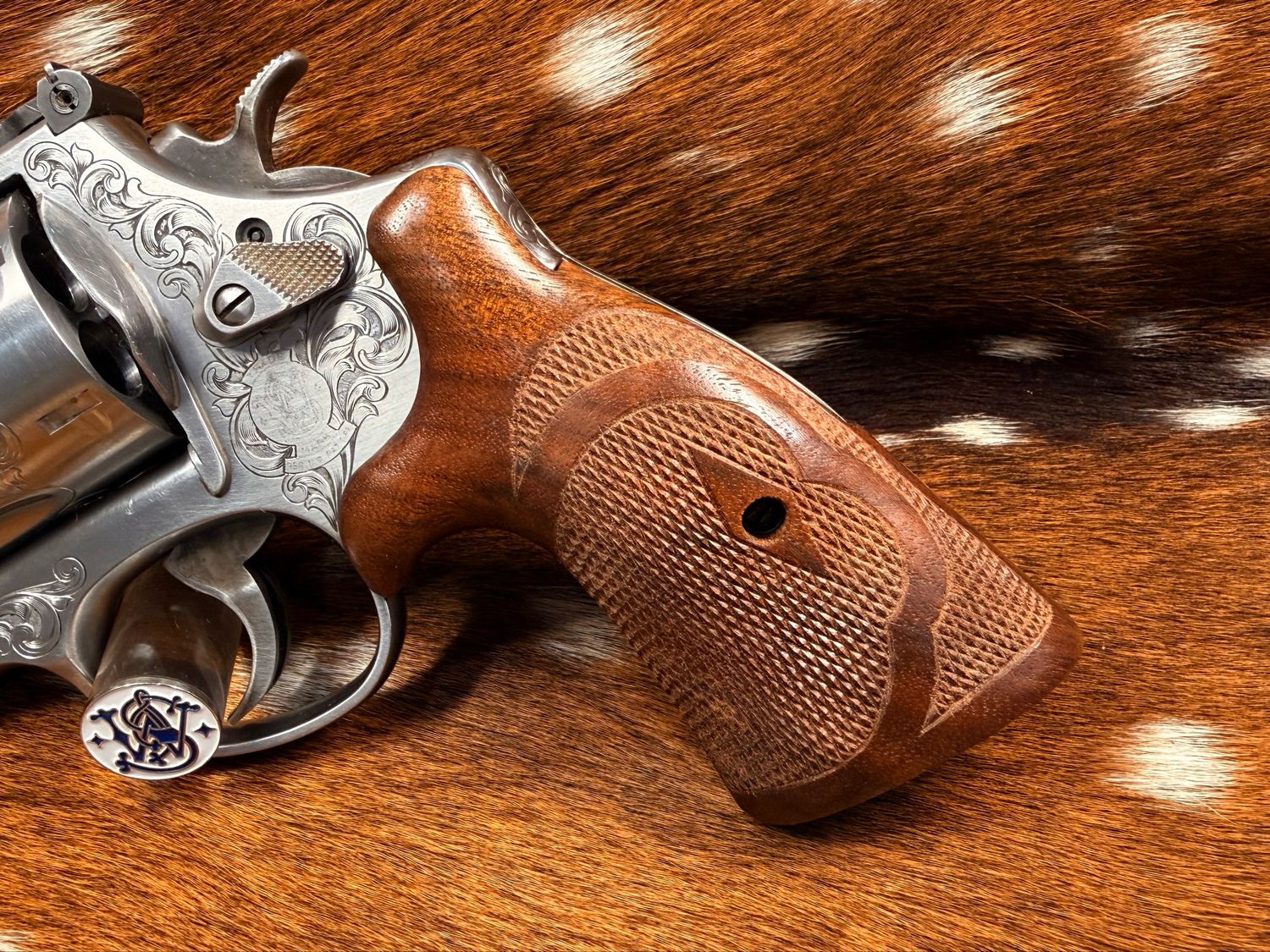 TGW Hand Checkered Bear Hug Ropers (N Frame - Round Butt)