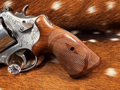 TGW Hand Checkered Bear Hug Ropers (N Frame - Round Butt)