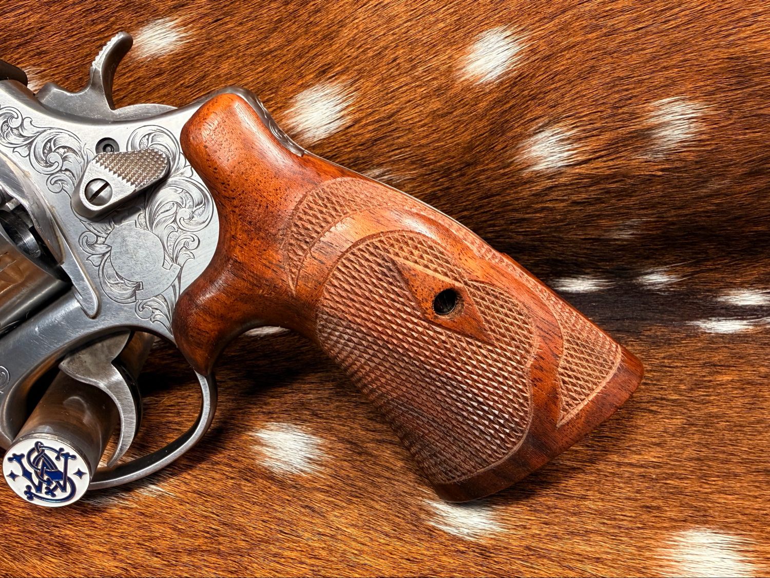 TGW Hand Checkered Bear Hug Ropers (N Frame - Round Butt)