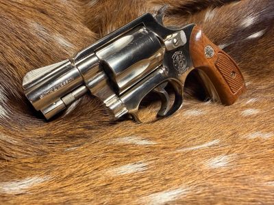 Pre-Lock Smith & Wesson Model 37-2 Airweight – Nickel – .38 Special Pre-Lock Smith & Wesson Model 37-2 Airweight – Nickel – .38 Special