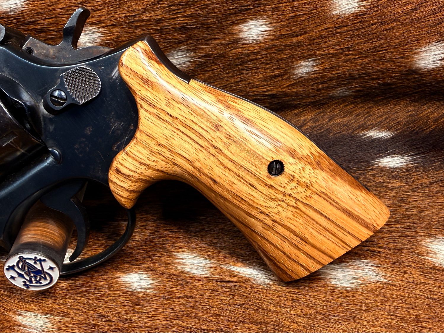 Smith & Wesson High Grade Hand Select Zebra Wood S&W Bear Hug Grips (SQUARE K/L FRAME)