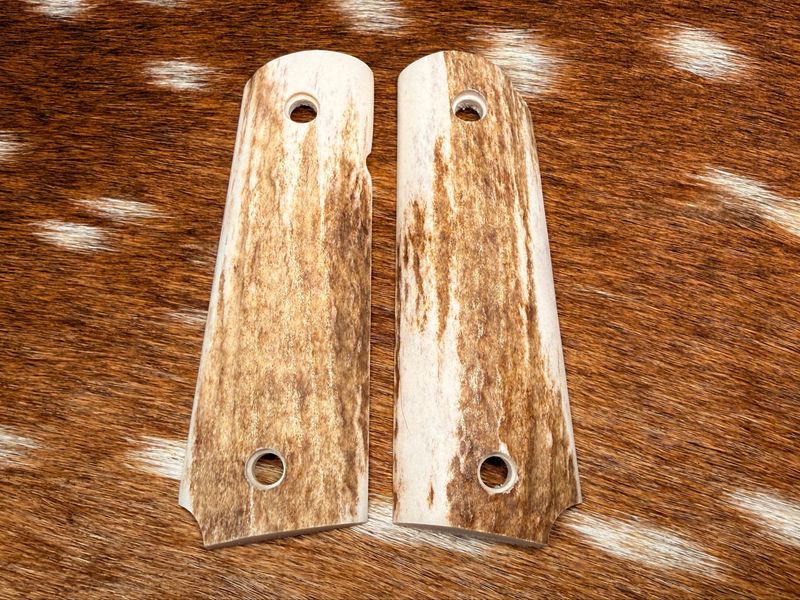 Traditional 1911 Stag Grips