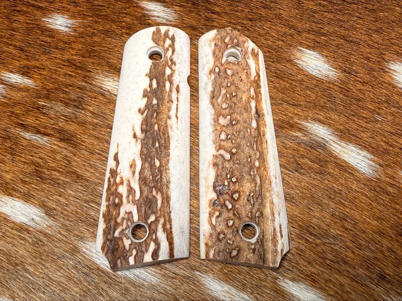 Traditional 1911 Stag Grips