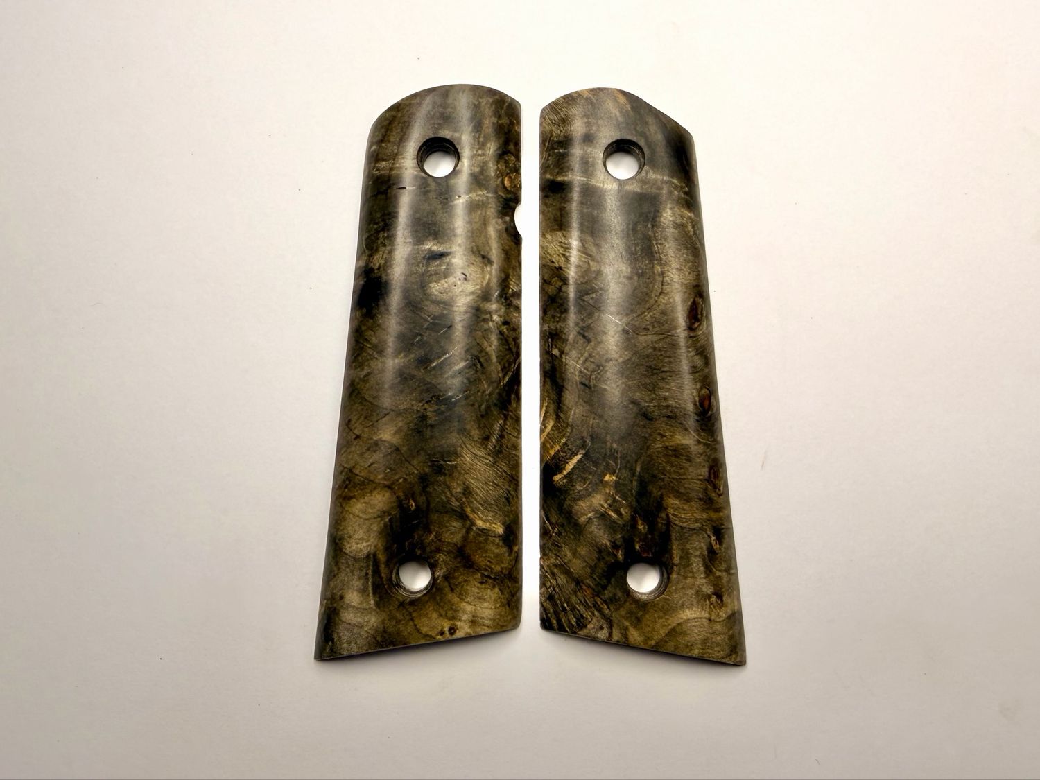 Magwell Buckeye Burl Grips for 1911 Magwell Buckeye Burl Grips for 1911