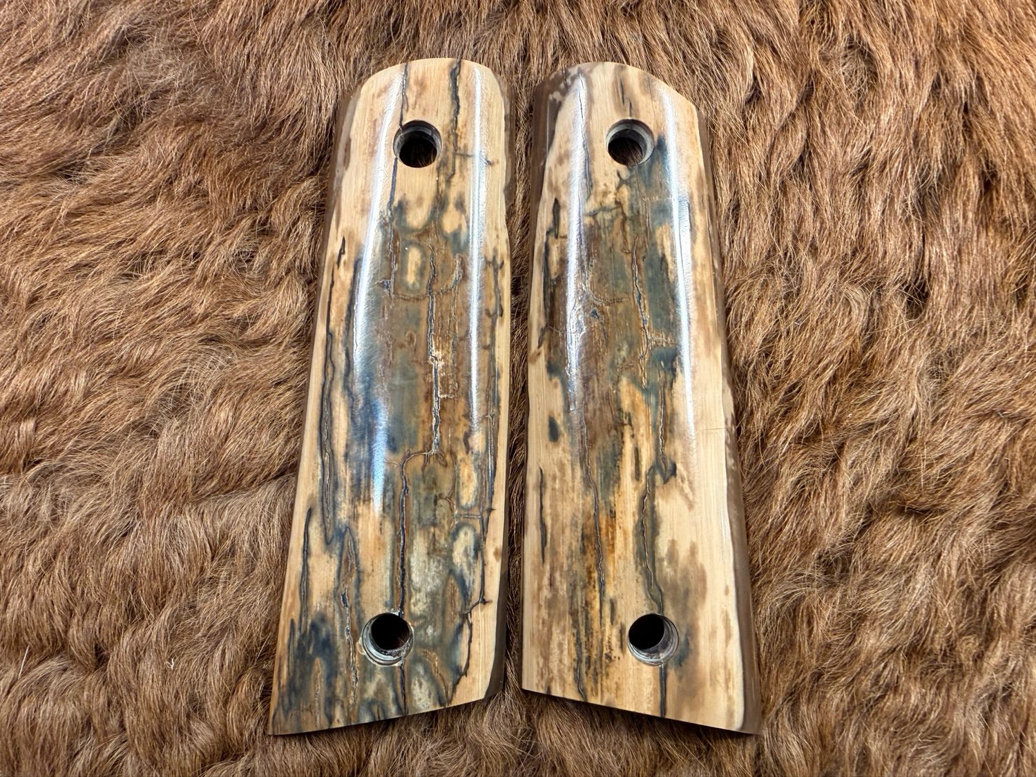 Magwell Mammoth Ivory Grips for 1911 Magwell Mammoth Ivory Grips for 1911