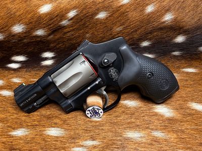 Smith & Wesson 432-UC Ultimate Carry .32 H&R Magnum Revolver - Matte Black Smith & Wesson 432-UC Ultimate Carry .32 H&R Magnum Revolver - Matte Black