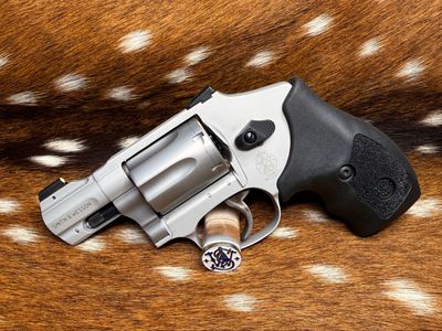 Smith & Wesson 632-UC Ultimate Carry .32 H&R Magnum - Matte Stainless Smith & Wesson 632-UC Ultimate Carry .32 H&R Magnum - Matte Stainless