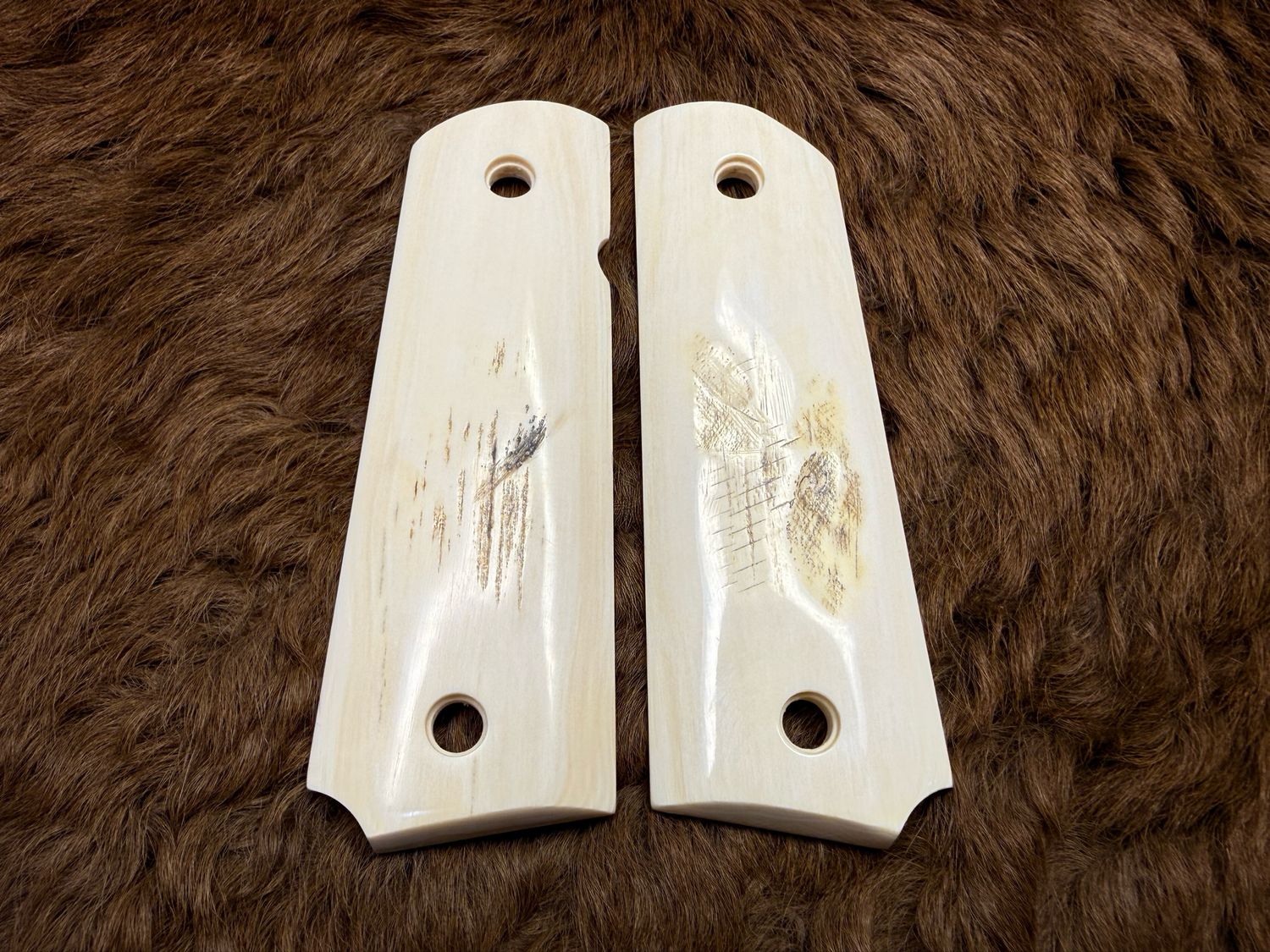 White Ivory Grips with Rare Bark for 1911 (AVAILABLE TO TEXAS RESIDENTS ONLY) White Ivory Grips with Rare Bark for 1911 (AVAILABLE TO TEXAS RESIDENTS ONLY)