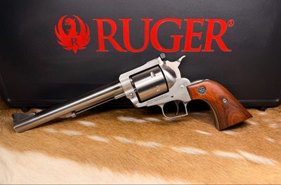 Ruger New Model Super Blackhawk .44 Remington Magnum Revolver Ruger New Model Super Blackhawk .44 Remington Magnum Revolver