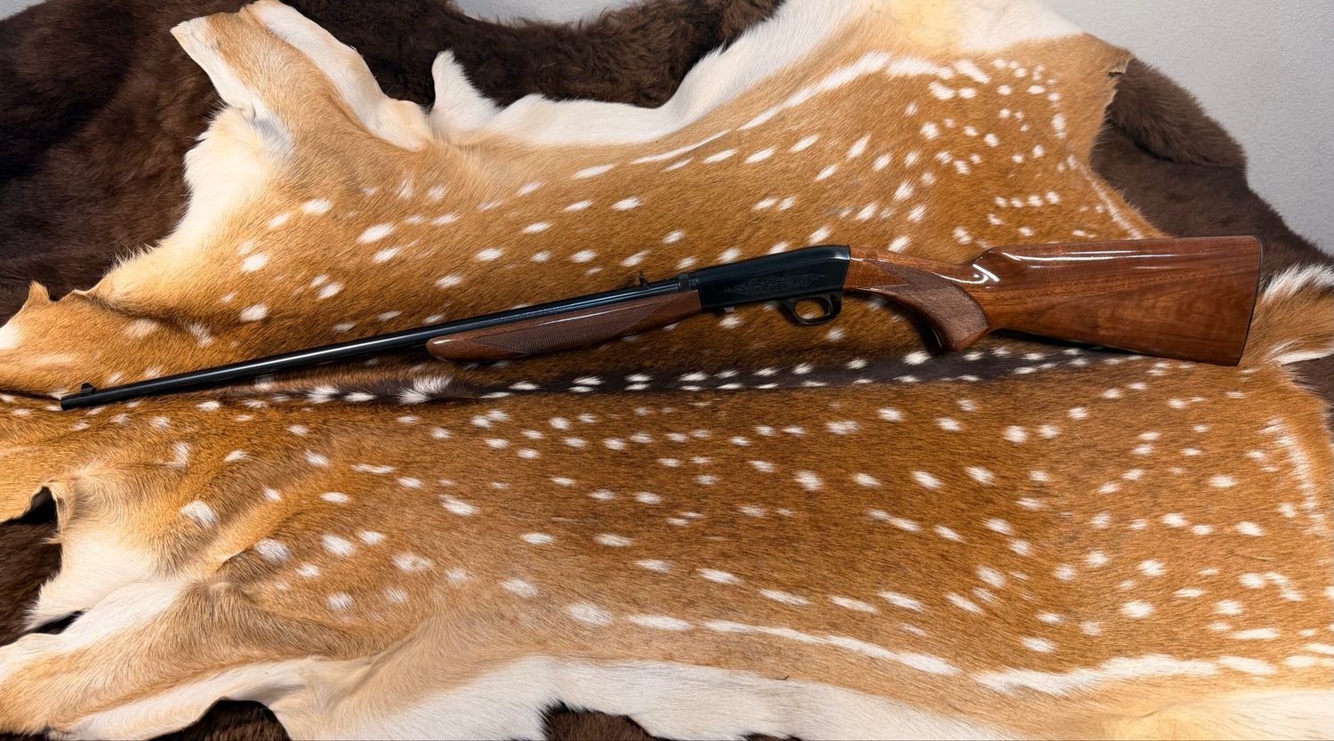 Browning Auto-22 Grade I Semi-Automatic .22 Short Rifle - Engraved Receiver Browning Auto-22 Grade I Semi-Automatic .22 Short Rifle - Engraved Receiver