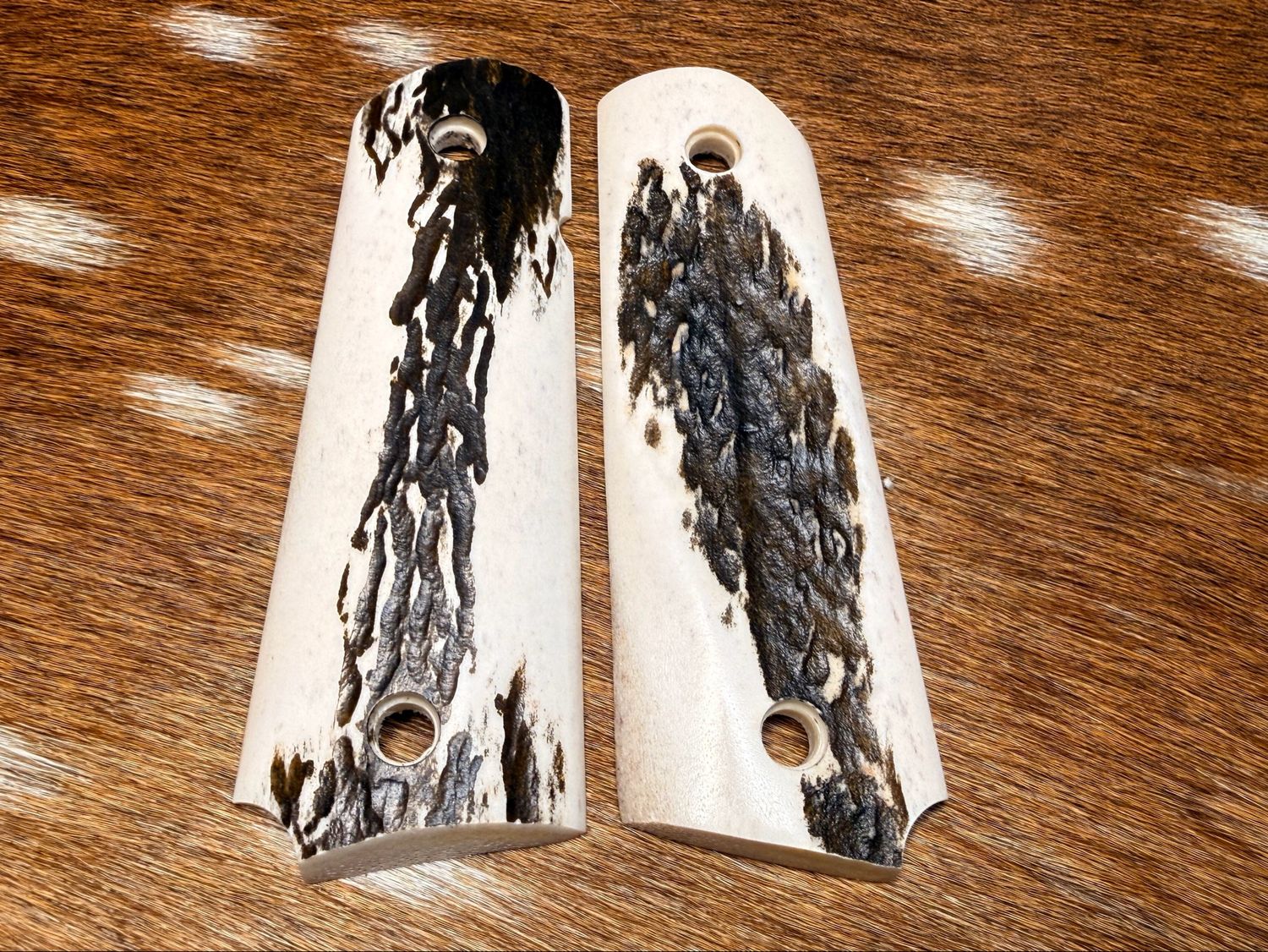 Traditional 1911 Stag Grips Traditional 1911 Stag Grips
