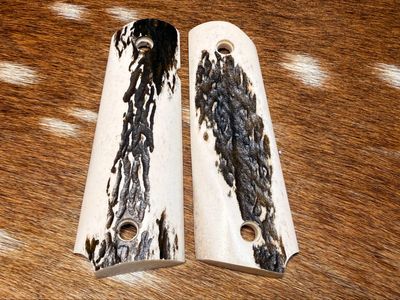 Traditional 1911 Stag Grips Traditional 1911 Stag Grips