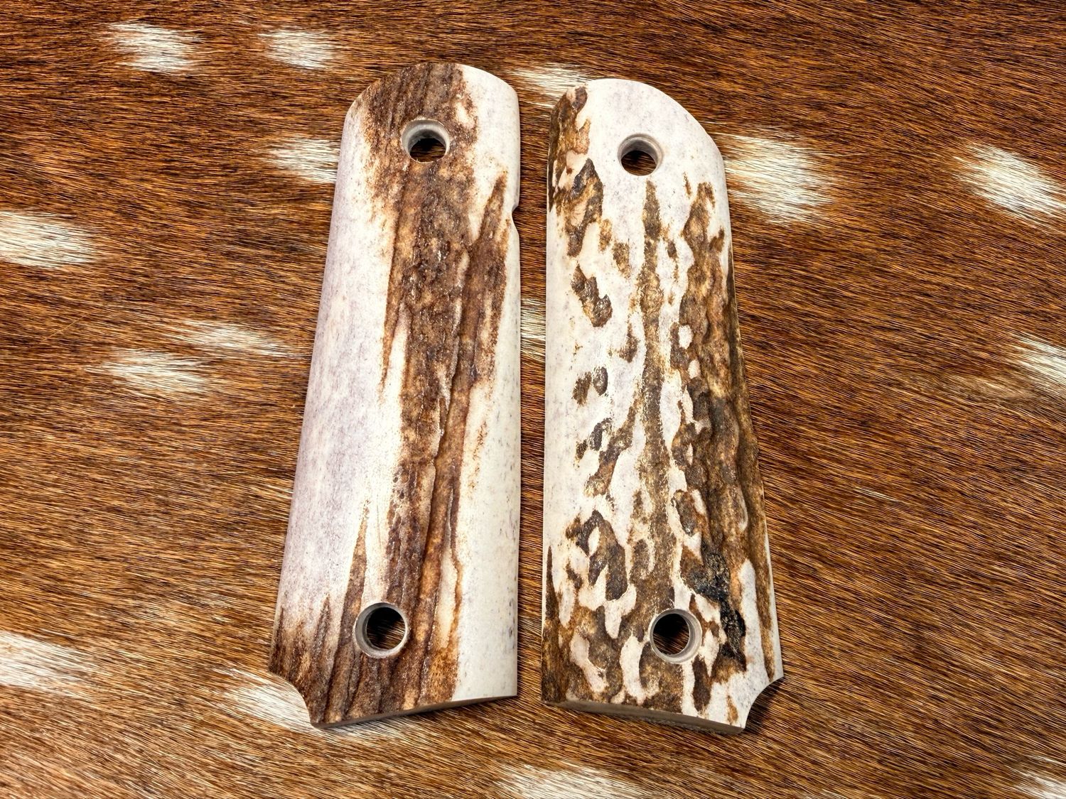 Traditional 1911 Stag Grips Traditional 1911 Stag Grips