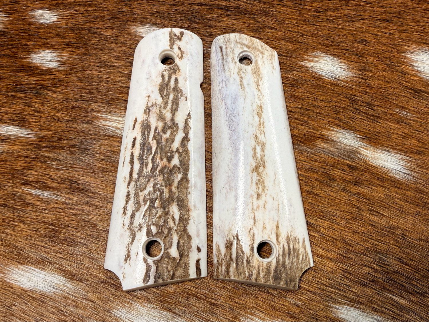 Traditional 1911 Stag Grips Traditional 1911 Stag Grips
