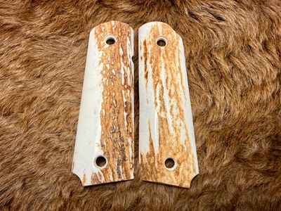 Traditional 1911 Stag Grips