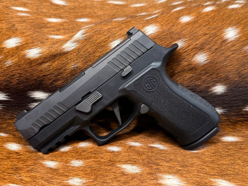 SIG Sauer P320 9mmx19 Pistol SIG Sauer P320 9mmx19 Pistol