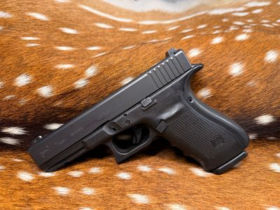 Glock 21 – .45 Auto – Like New in Box Glock 21 – .45 Auto – Like New in Box