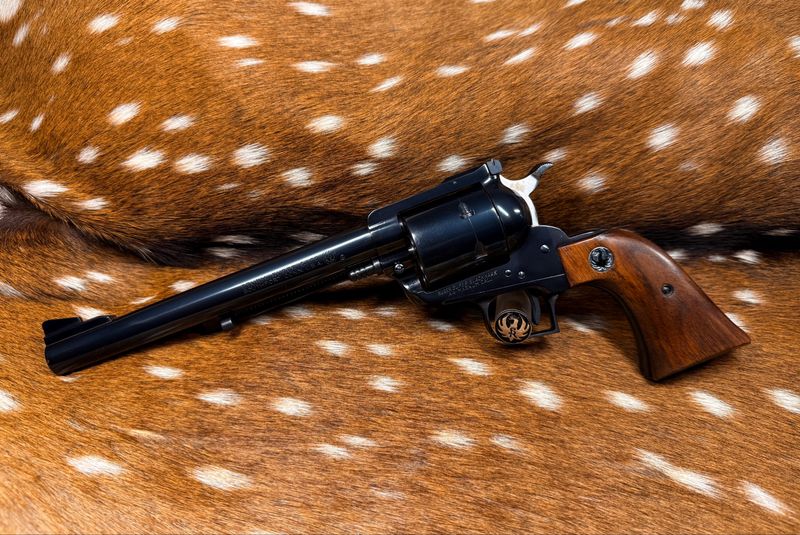 Ruger New Model Super Blackhawk – .44 Magnum