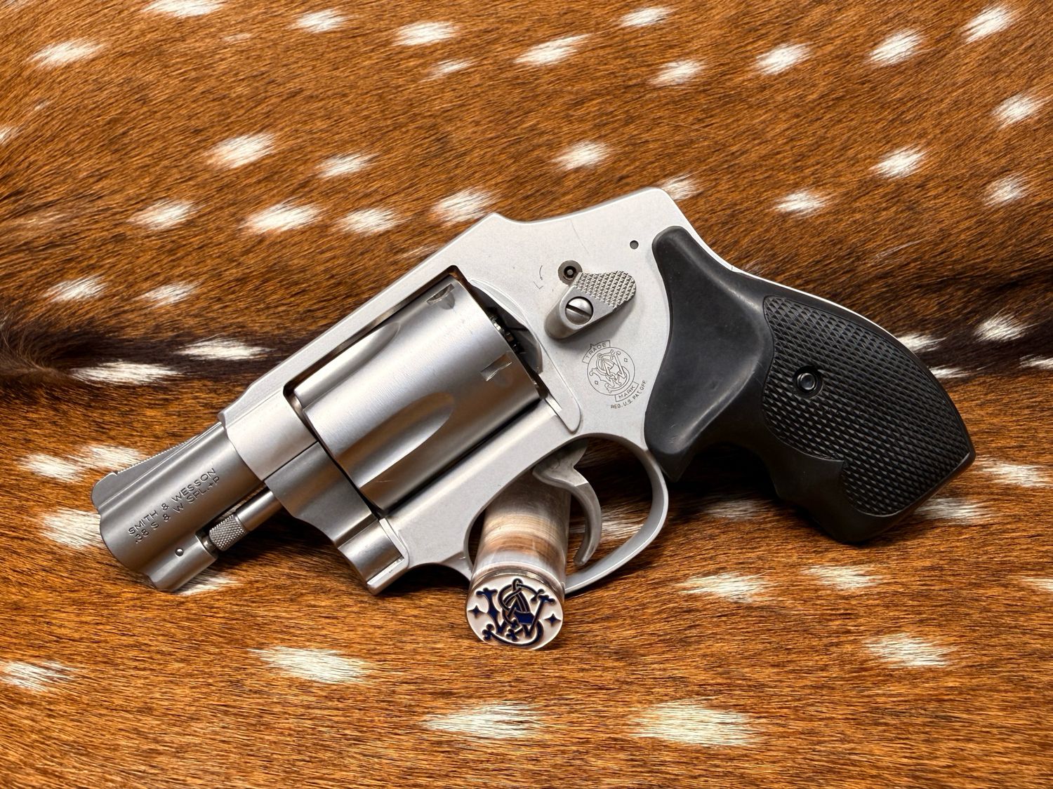 Smith & Wesson Model 642-2 Airweight .38 S&W Special Revolver Smith & Wesson Model 642-2 Airweight .38 S&W Special Revolver