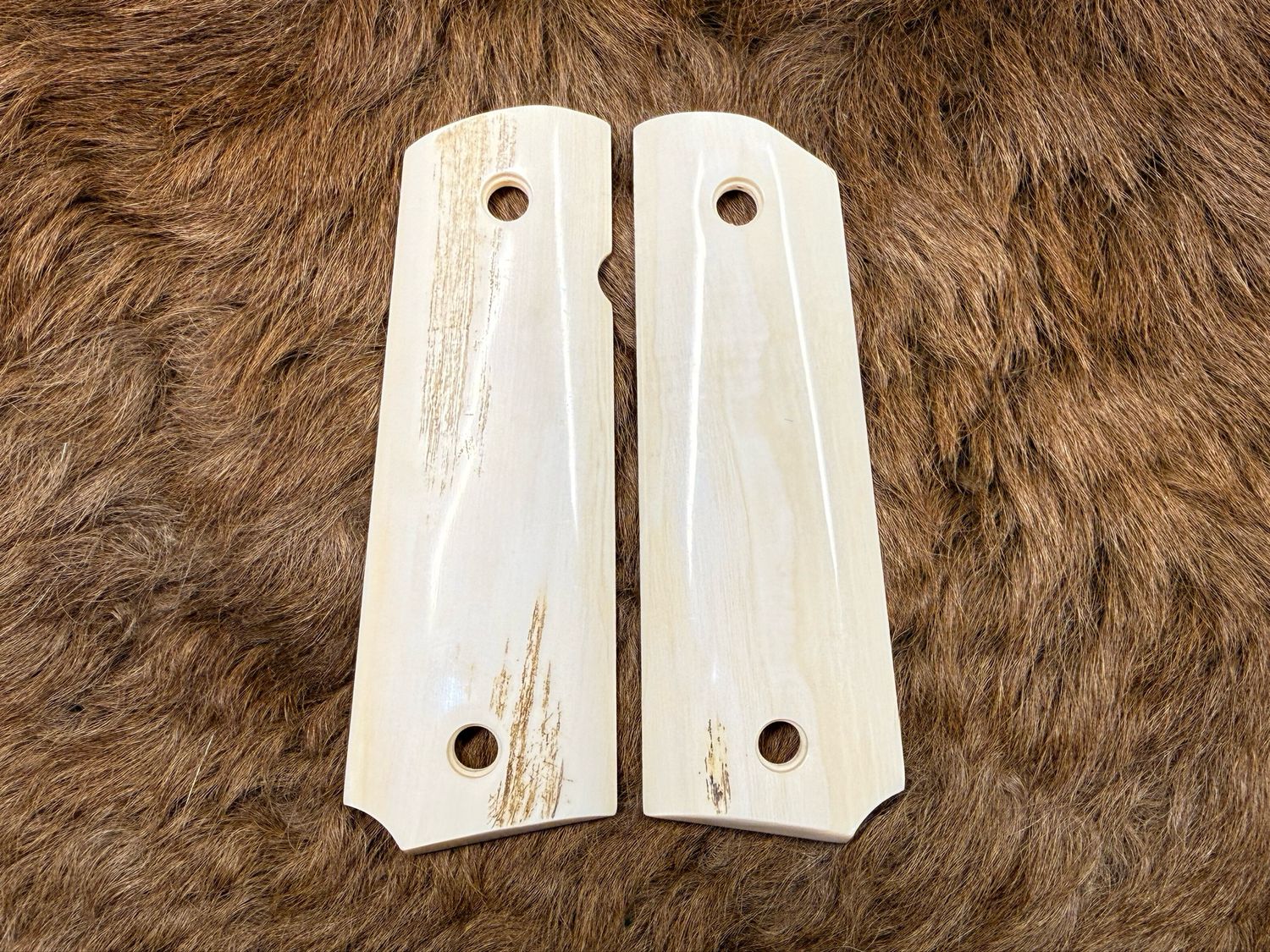 White Ivory Grips with Rare Bark for 1911 (AVAILABLE TO TEXAS RESIDENTS ONLY) White Ivory Grips with Rare Bark for 1911 (AVAILABLE TO TEXAS RESIDENTS ONLY)