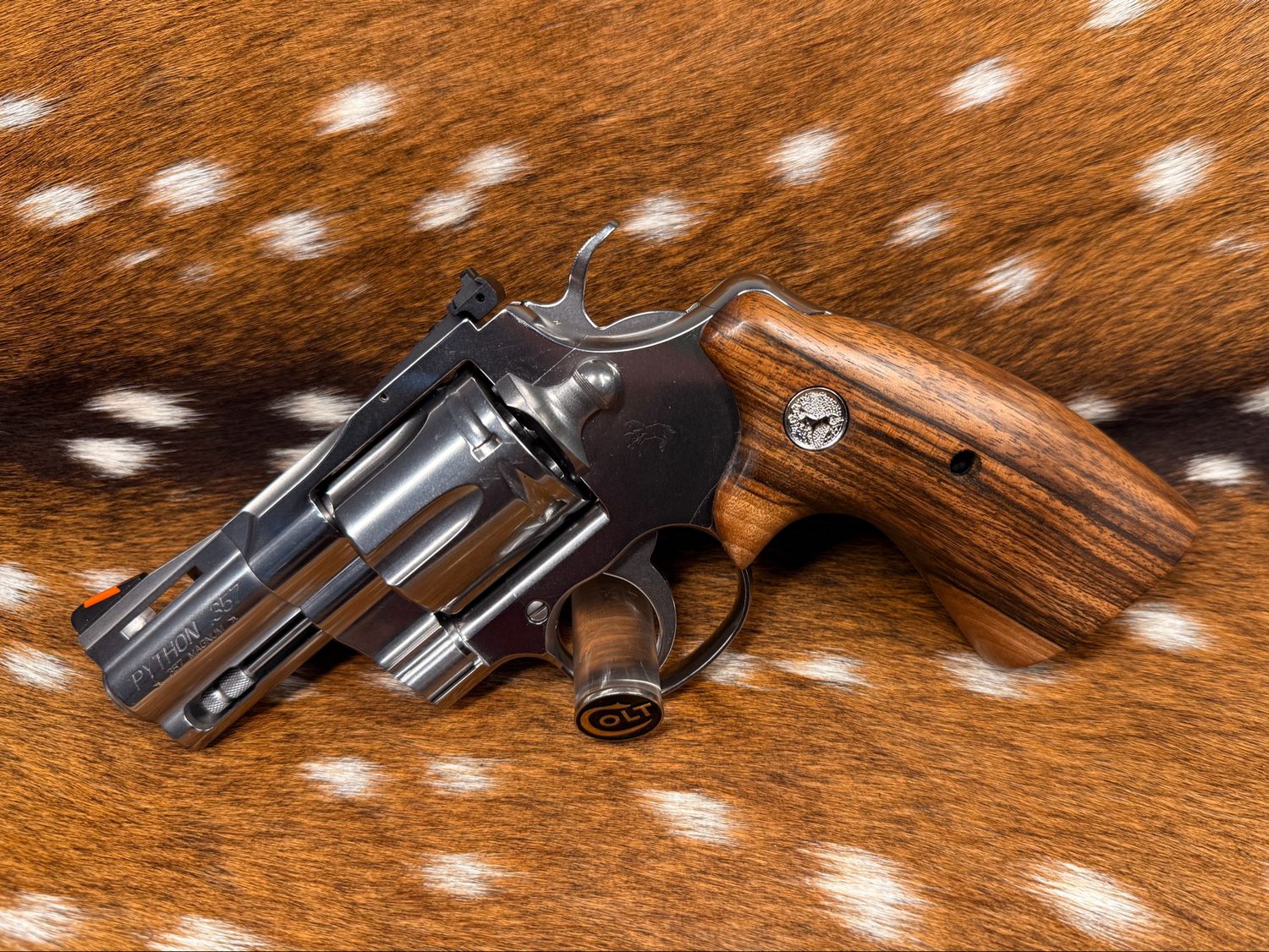 ​2.5" Colt Python .357 Magnum Revolver - TGW Colt Python Bear Hug Walnut Grips with Medallions