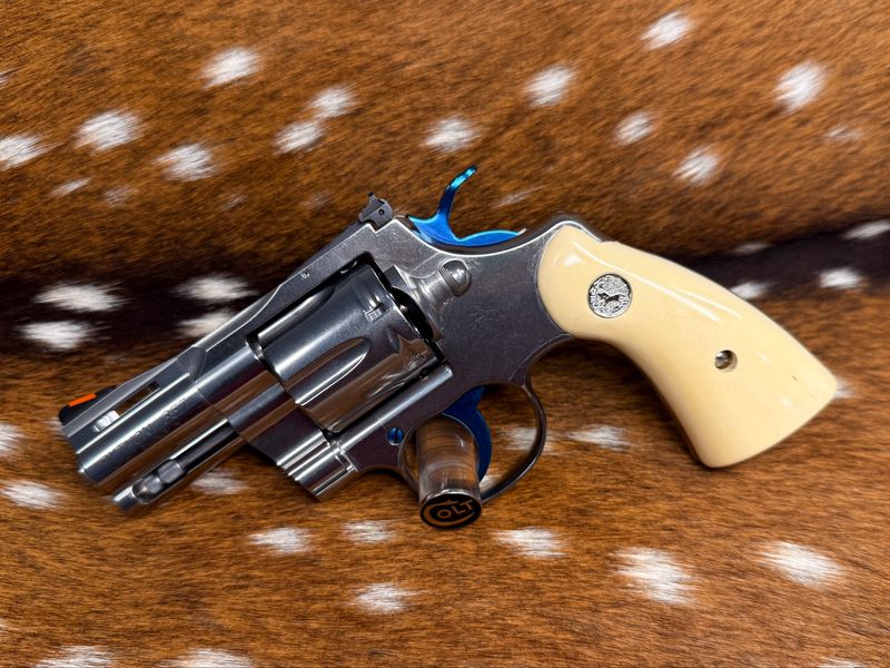 Lipsey’s Exclusive 2.5 Lipsey’s Exclusive 2.5" Colt Python .357 Magnum Revolver - TGW Holly Wood Grips with Medallions - Nitre PVD Blue Accents