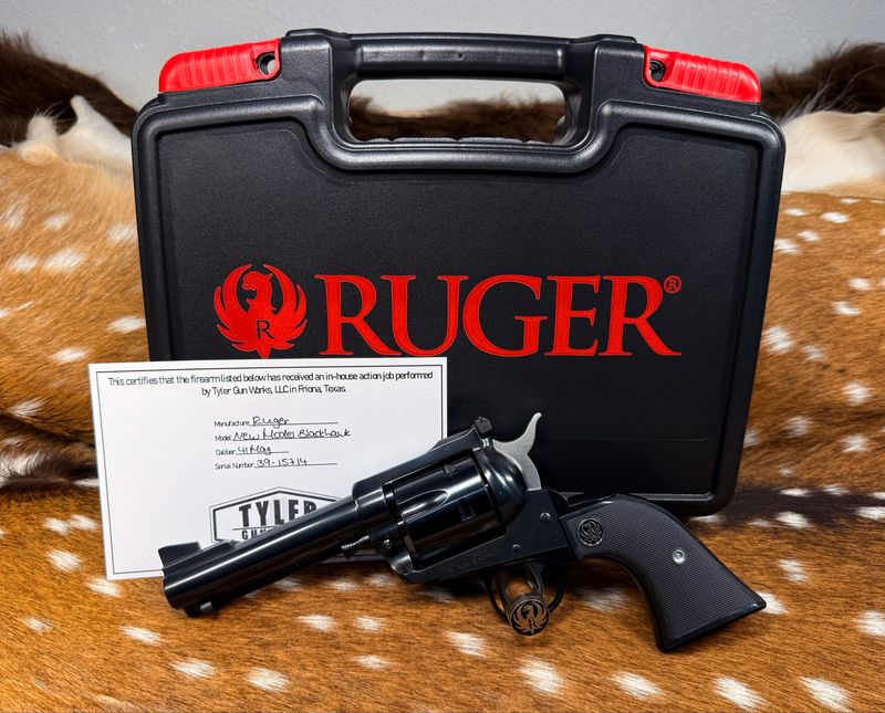 Ruger New Model Blackhawk .41 Magnum Revolver - Action Job and Belt Mountain Base Pin Ruger New Model Blackhawk .41 Magnum Revolver - Action Job and Belt Mountain Base Pin